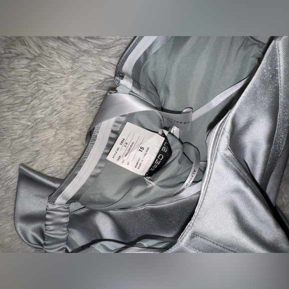 NEW Alfred Sung Off the Shoulder Bow Corset Satin
Trumpet Gown willow Sz 2 - Picture 7 of 8